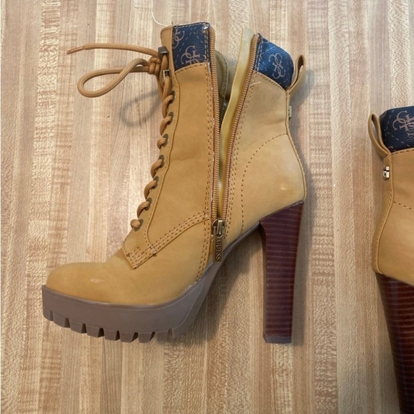 Guess Women’s Tetia Platform Bootie NWOT size 5.5 - Picture 5 of 11